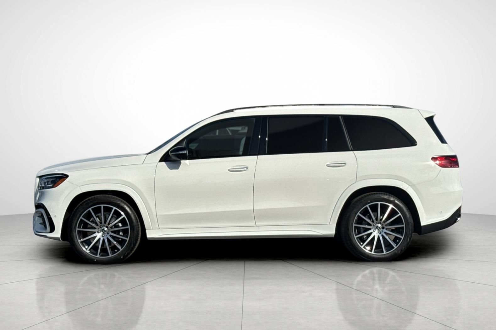 New 2026 Polar White Mercedes-Benz GLS 450 image 30