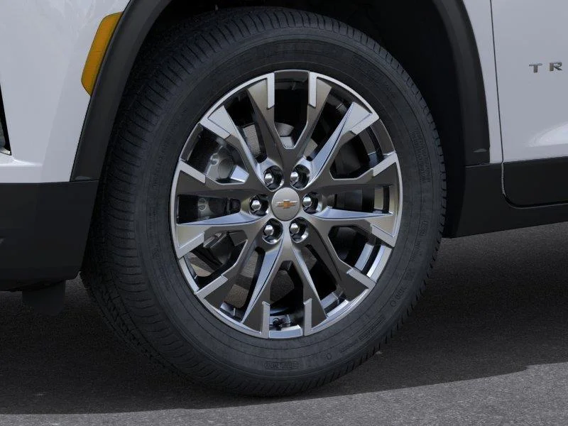 Used 2026 Summit White Chevrolet AWD LT image 9