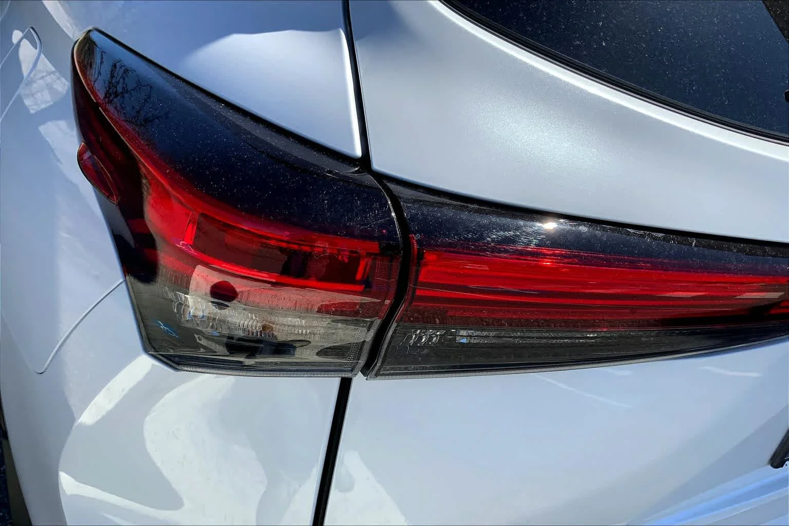 Used 2023 Wind Chill Pearl Toyota XLE image 28