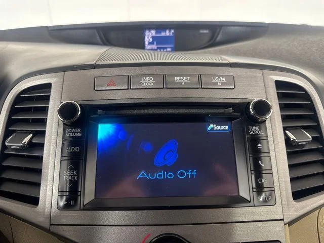 Used 2014 Gold Toyota LE image 15