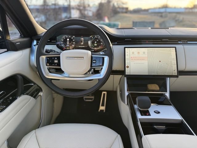 New 2026 Belgravia Green Land Rover SE image 12