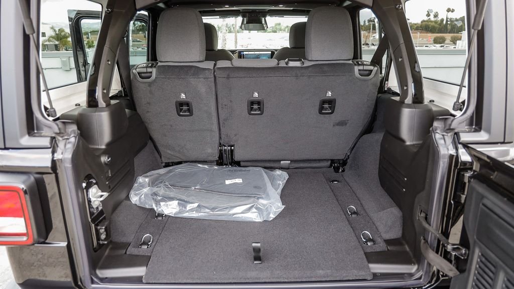 New 2026 Black Clearcoat Jeep Sport S image 31