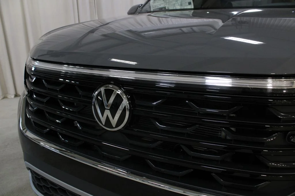 New 2026 Gray Volkswagen 2.0T SE w/Technology image 32