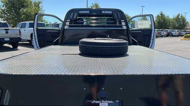 2026 RAM 3500 Chassis Tradesman - Photo 13