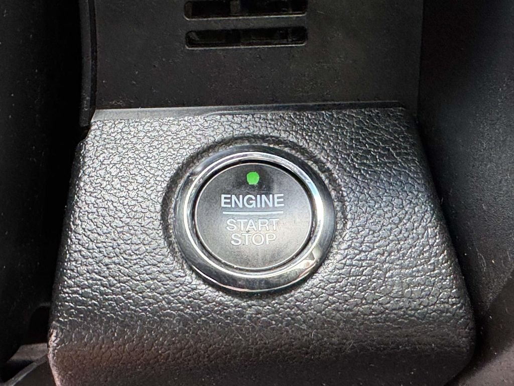 Used 2018 Gray Ford Limited image 8