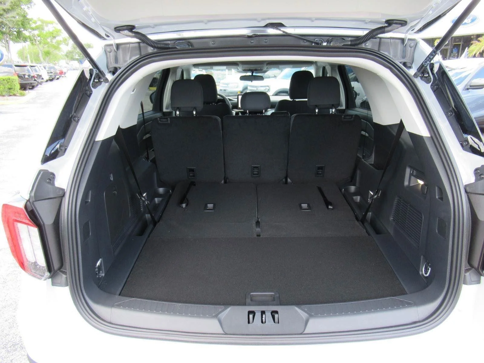 New 2026 Space White Metallic Ford Active 100A image 28