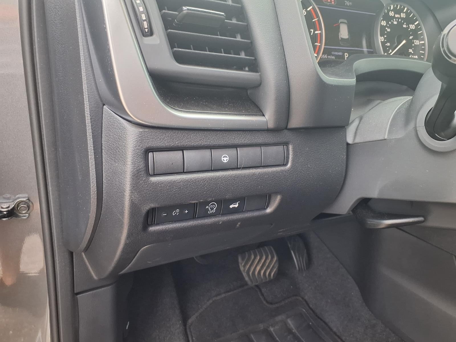 2026 Nissan Rogue photo 19 of 27