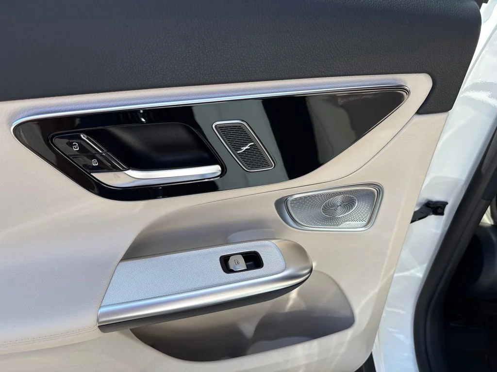 New 2027 Polar White Mercedes-Benz GLC 300 image 60