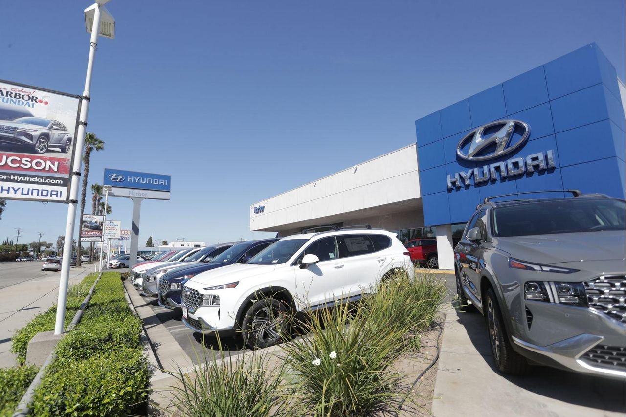 New 2026 Creamy White Pearl Hyundai SEL Premium AWD image 38