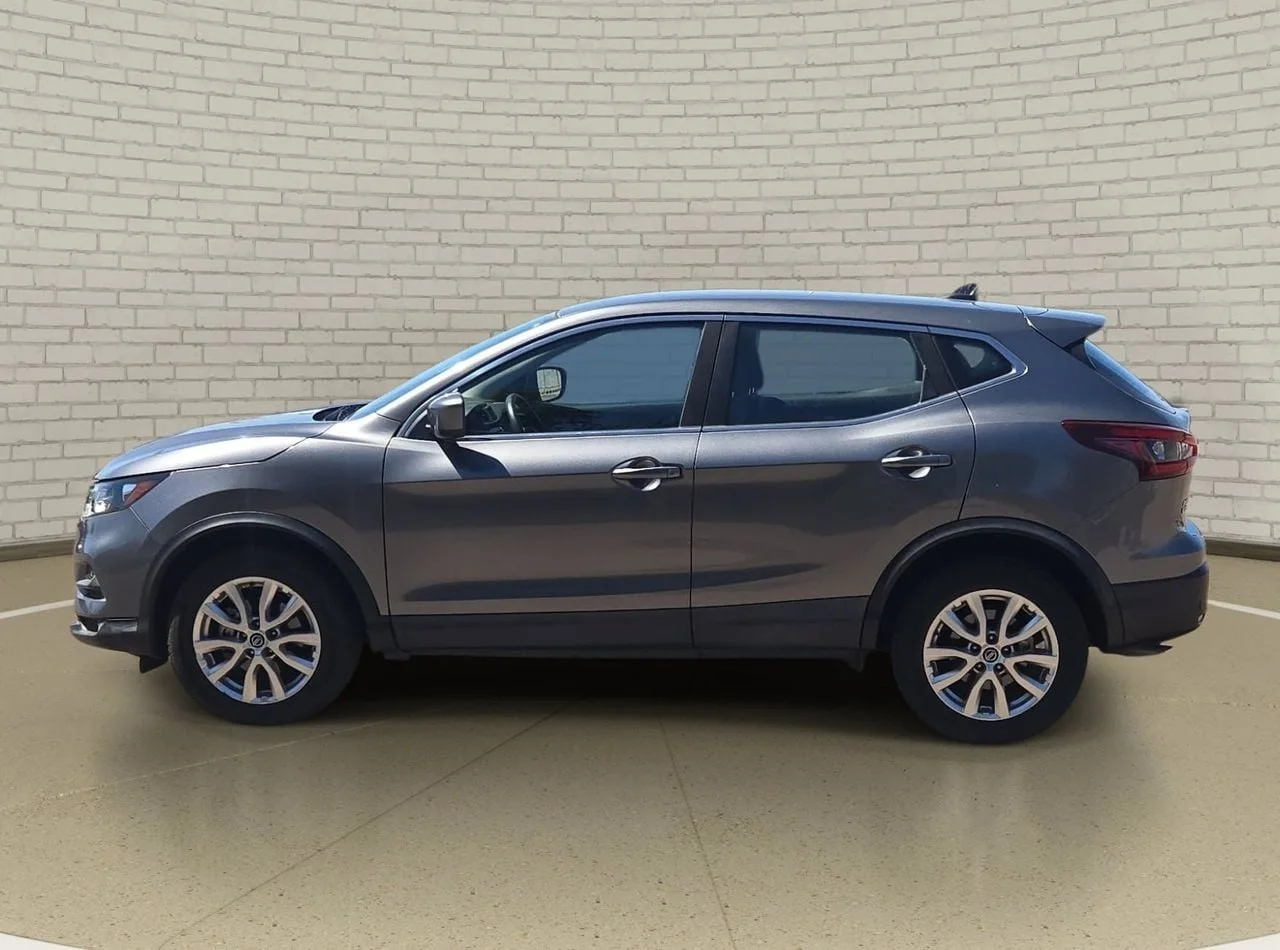 Used 2021 Gun Metallic Nissan S image 7