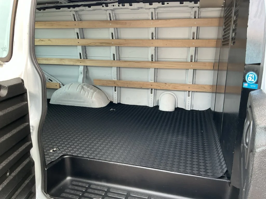 Certified Used 2025 Summit White GMC Work Van image 28