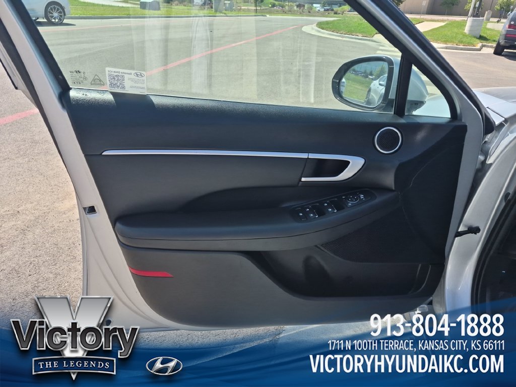Certified Used 2025 Silver Hyundai SEL image 10