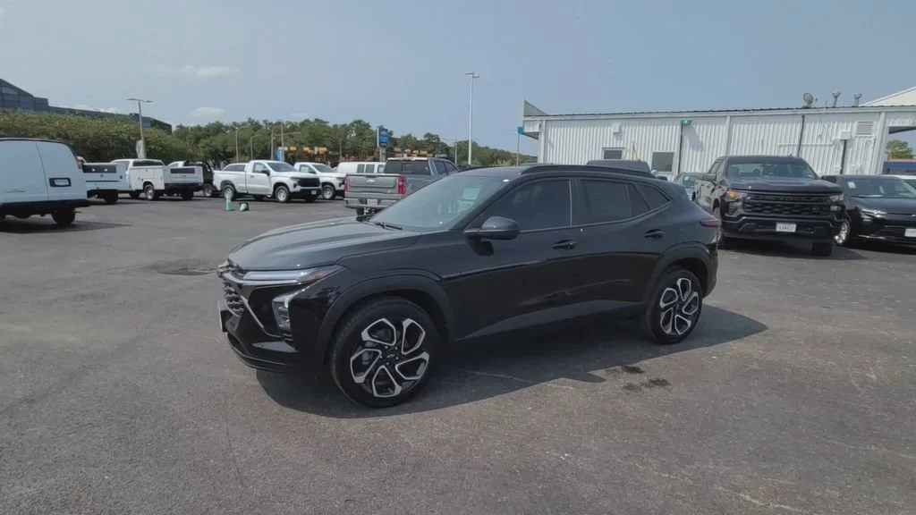 New 2026 Mosaic Black Metallic Chevrolet 2RS image 4