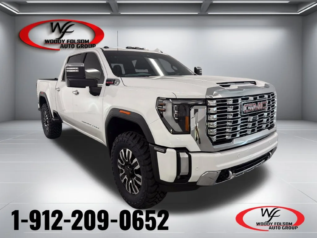 Used 2024 White GMC Denali image 1