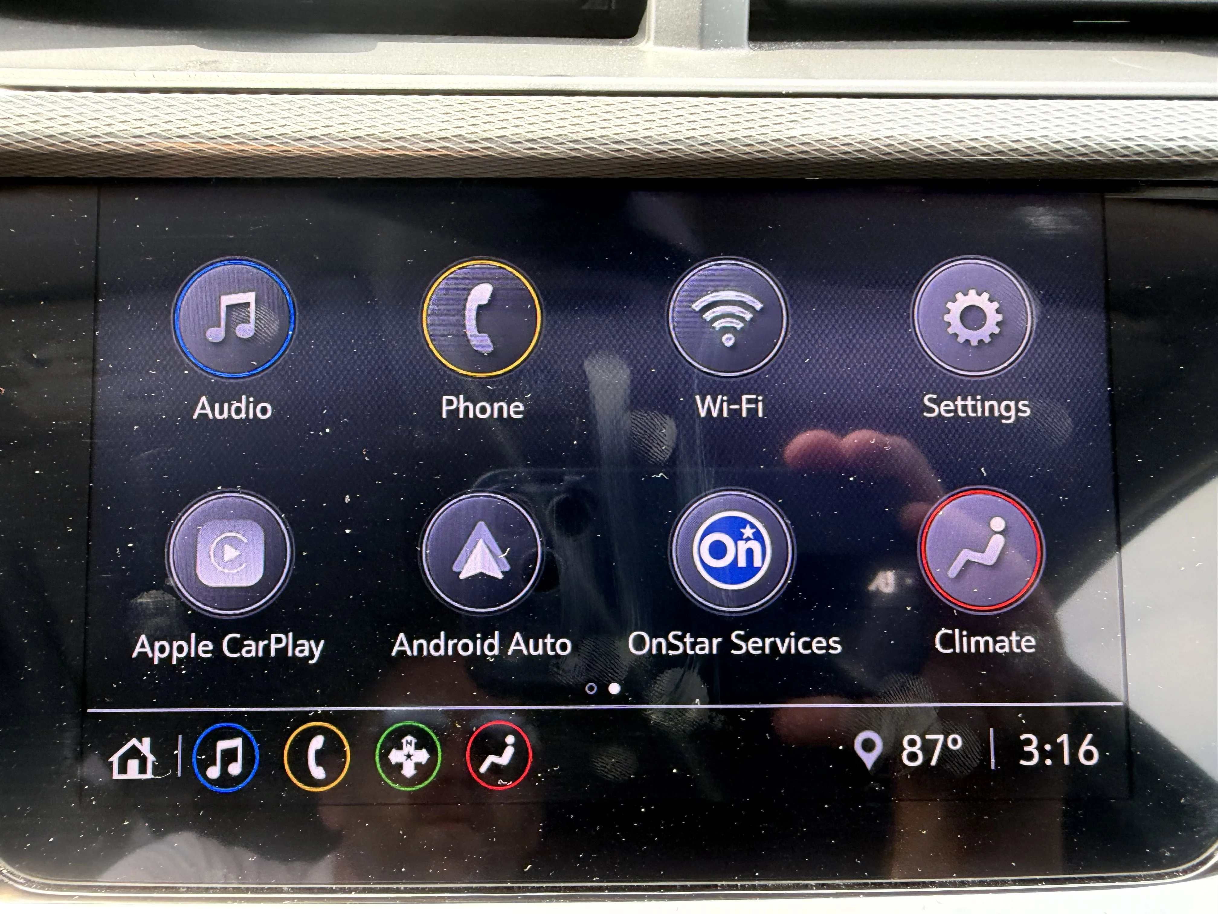 Used 2020 EBONY TWILIGHT METALLIC Buick Essence image 17