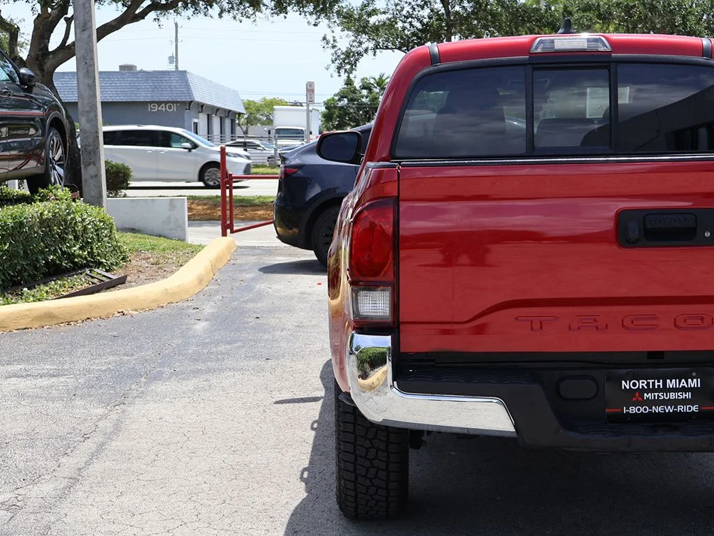 Used 2022 Red Toyota SR5 image 12
