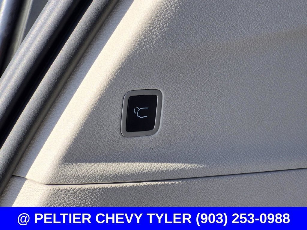 2023 Chrysler Voyager LX - Photo 9