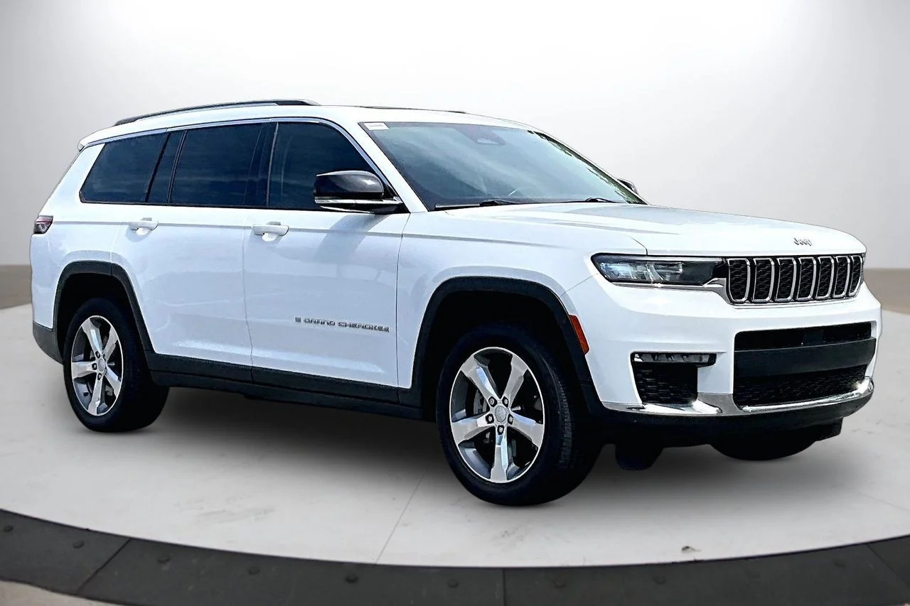 Used 2021 White Jeep Limited image 2