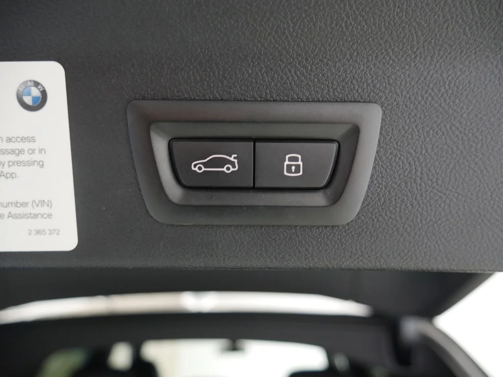 Used 2023 Jet Black BMW xDrive30i image 22