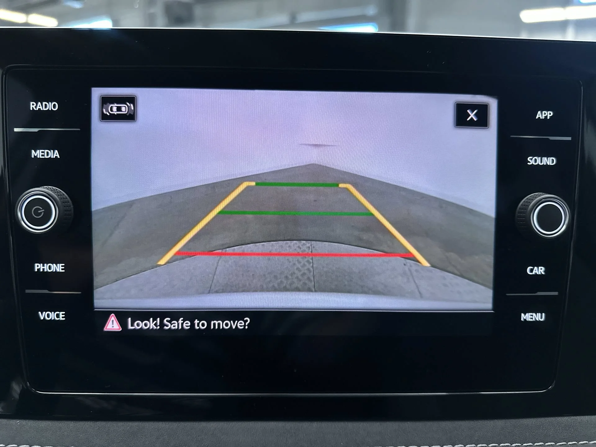2025 Volkswagen Taos SE Black - Photo 19