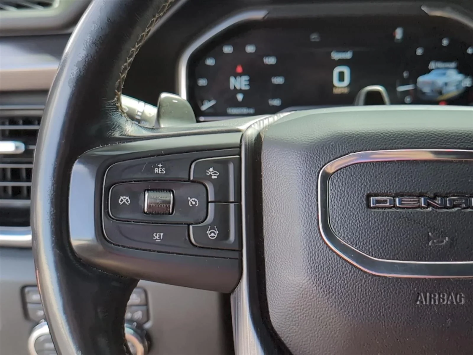 Used 2023 Onyx Black GMC Denali Ultimate image 31