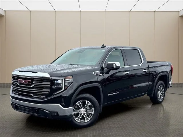 Used 2024 Black GMC SLT image 2