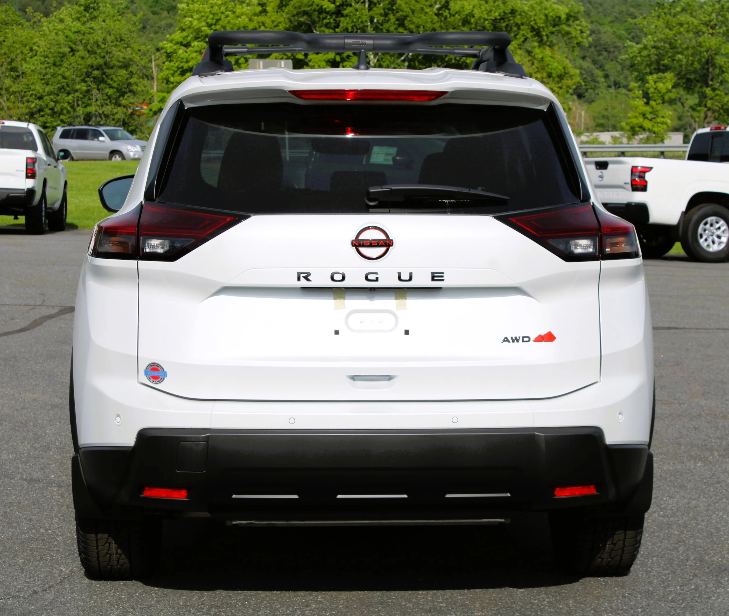 New 2026 Everest White Pearl TriCoat Nissan Rock Creek® image 8