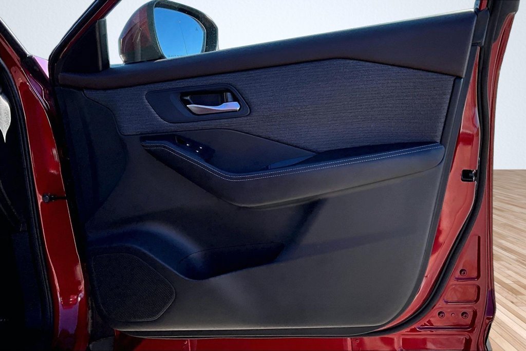 Used 2023 Red Nissan SV image 15