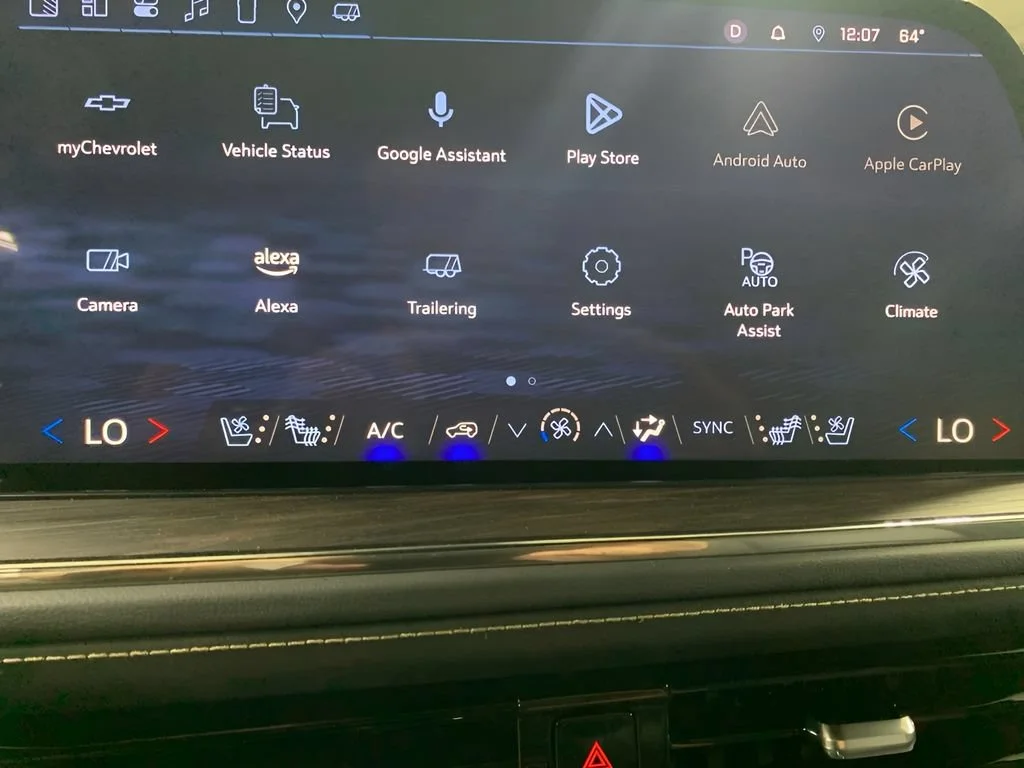 2025 Chevrolet Suburban Premier - Photo 30