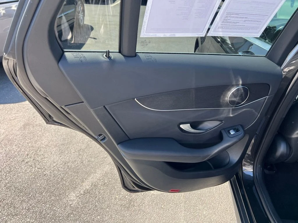 2022 Mercedes-Benz GLC GLC300 - Photo 15