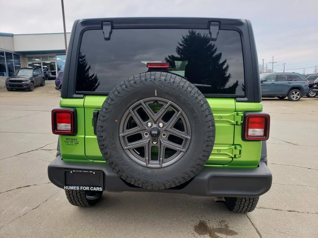 New 2026 Mojito Clear-Coat Exterior Paint Jeep Sport S image 4
