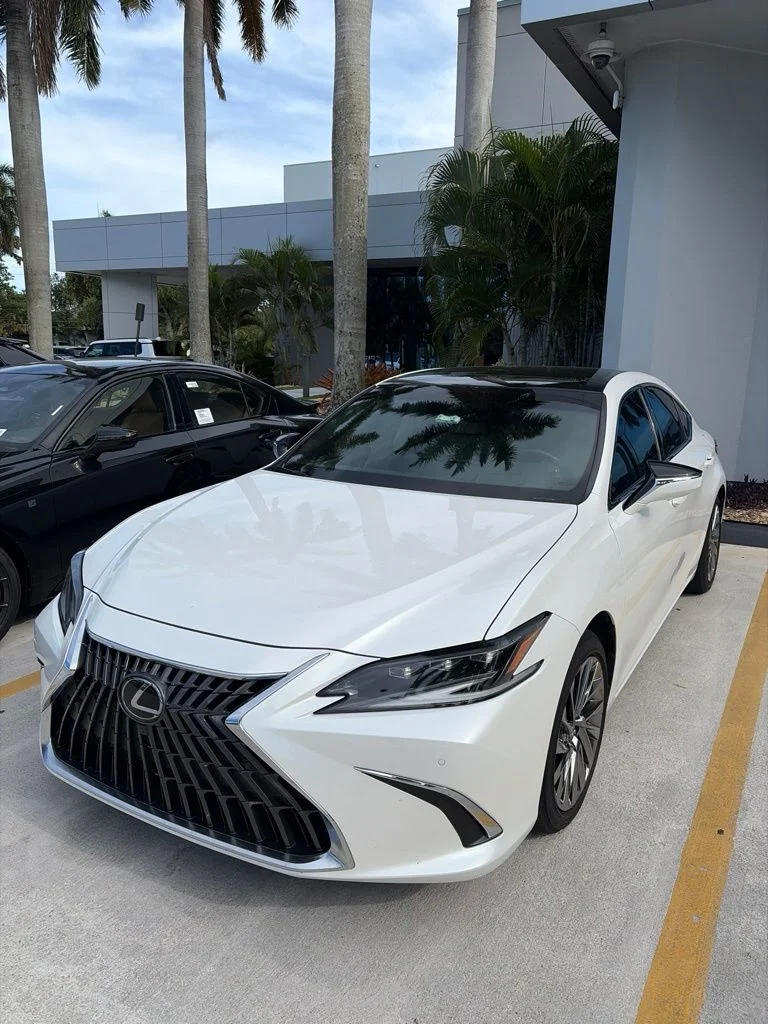 Certified Used 2025 EMINENT WHITE PEARL Lexus 350 Ultra Luxury image 4