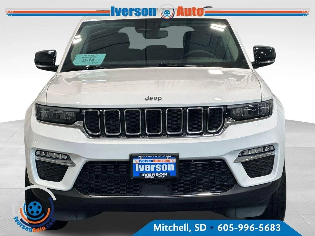 Used 2023 Bright White Clearcoat Jeep Limited image 3