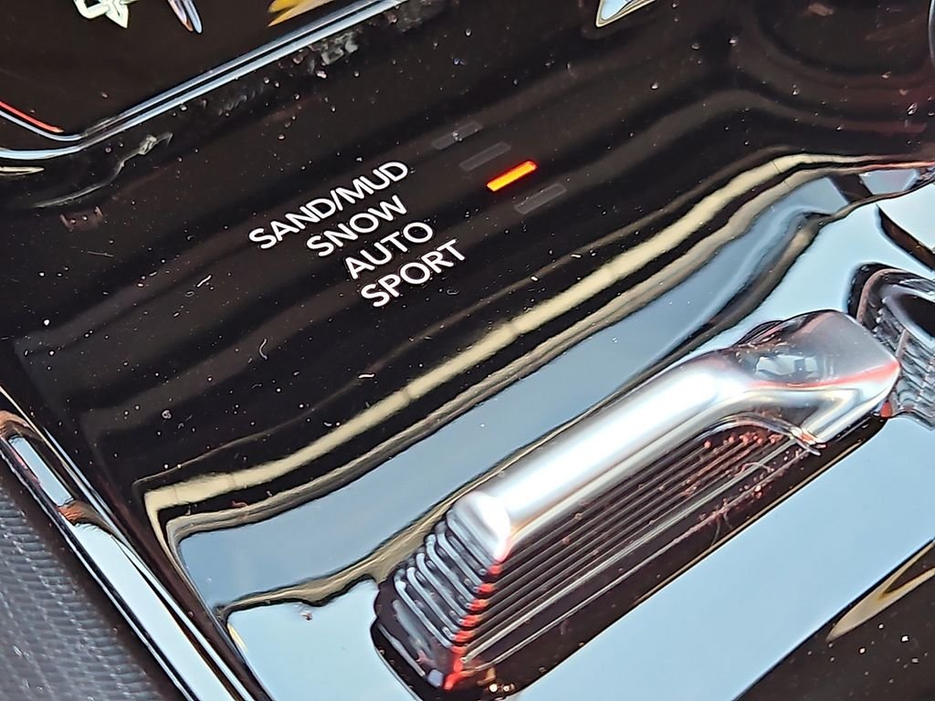 New 2026 Fathom Blue Pearl-Coat Exterior Paint (Late Availability) Jeep Summit Obsidian image 17