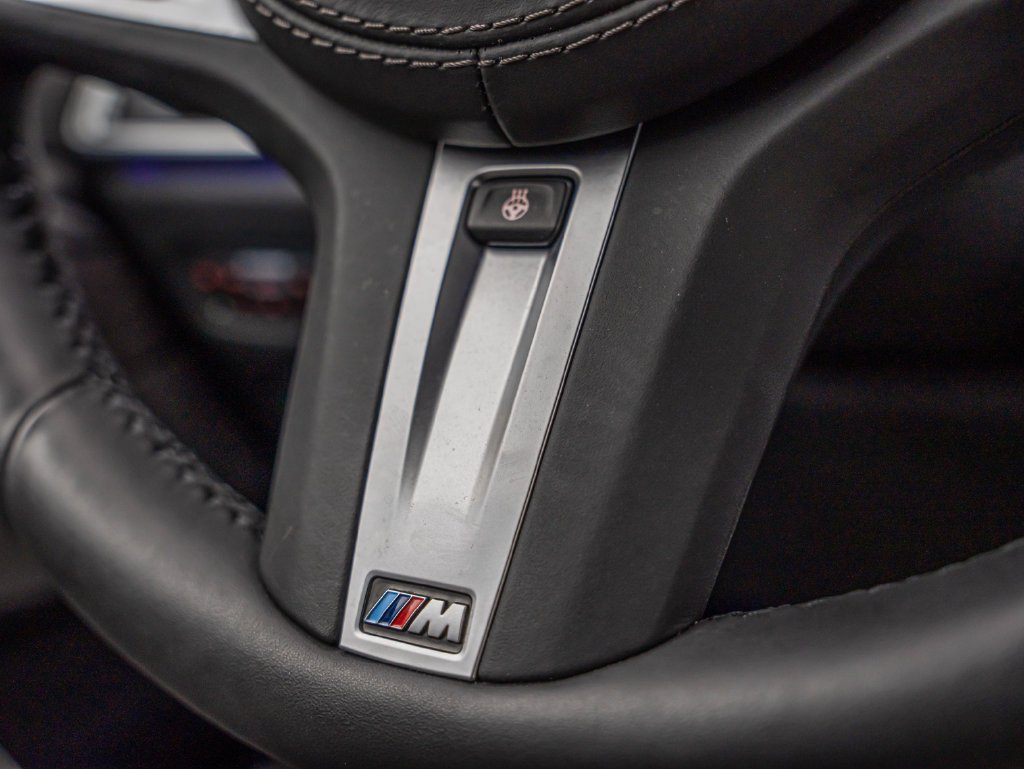 Used 2020 Black Sapphire Metallic BMW M50i image 34