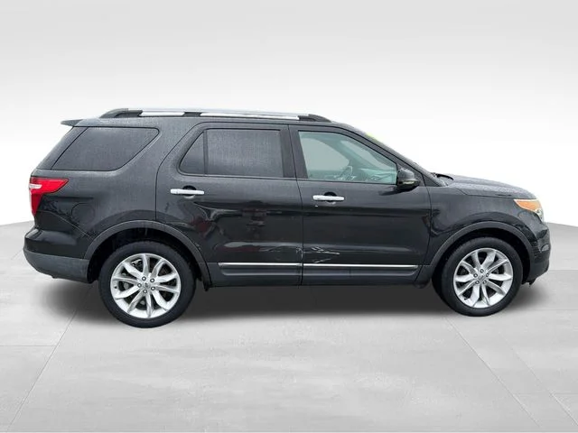Used 2012 Black Ford XLT image 8