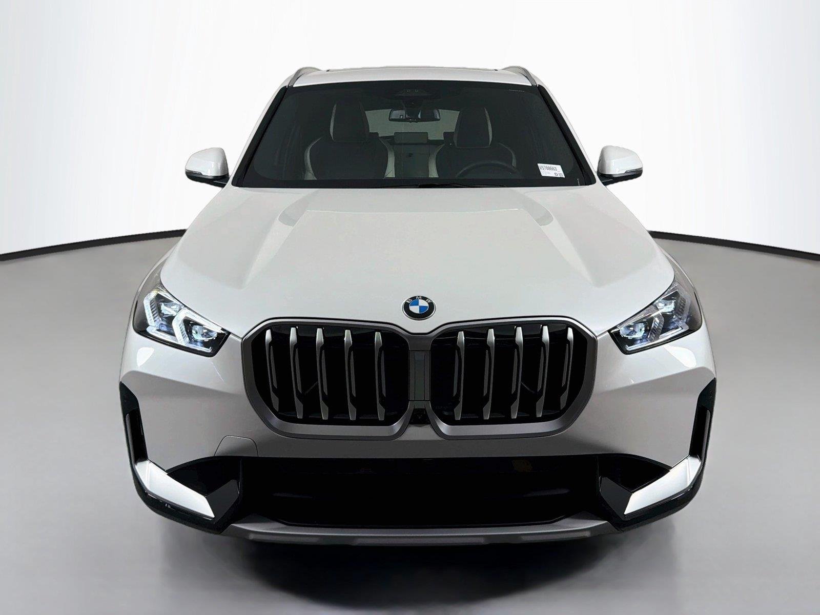 New 2027 Mineral White Metallic BMW xDrive28i image 2