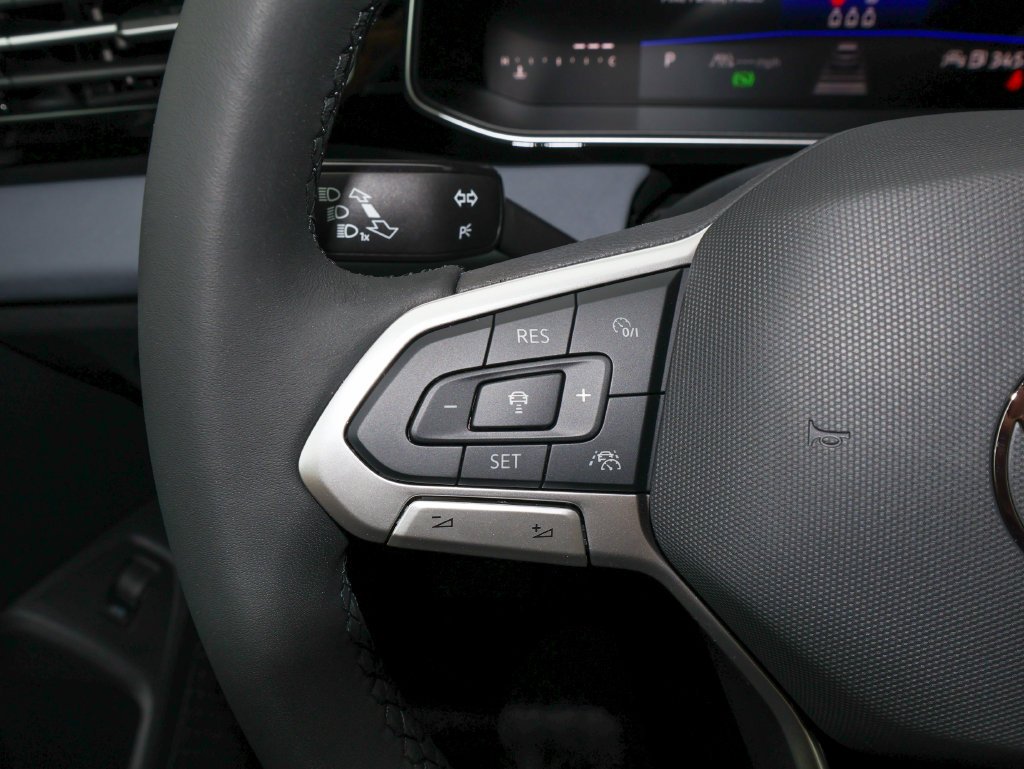 New 2027 Silver Volkswagen 1.5T SE image 22