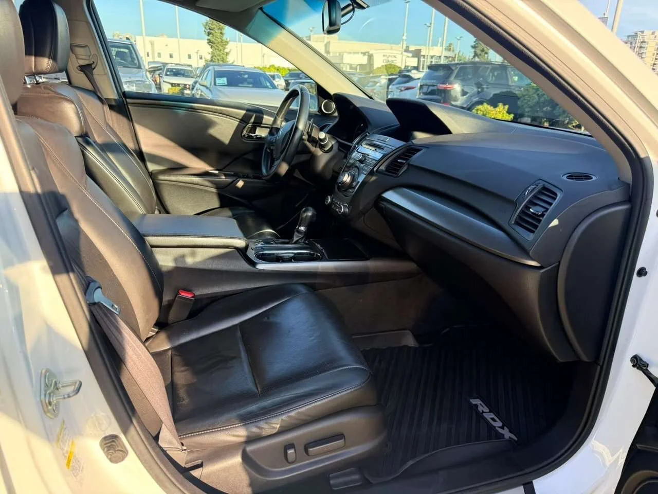 Used 2014 Crystal Black Pearl Acura Tech at Dilawri Certified   Local BC   One Owner image 14