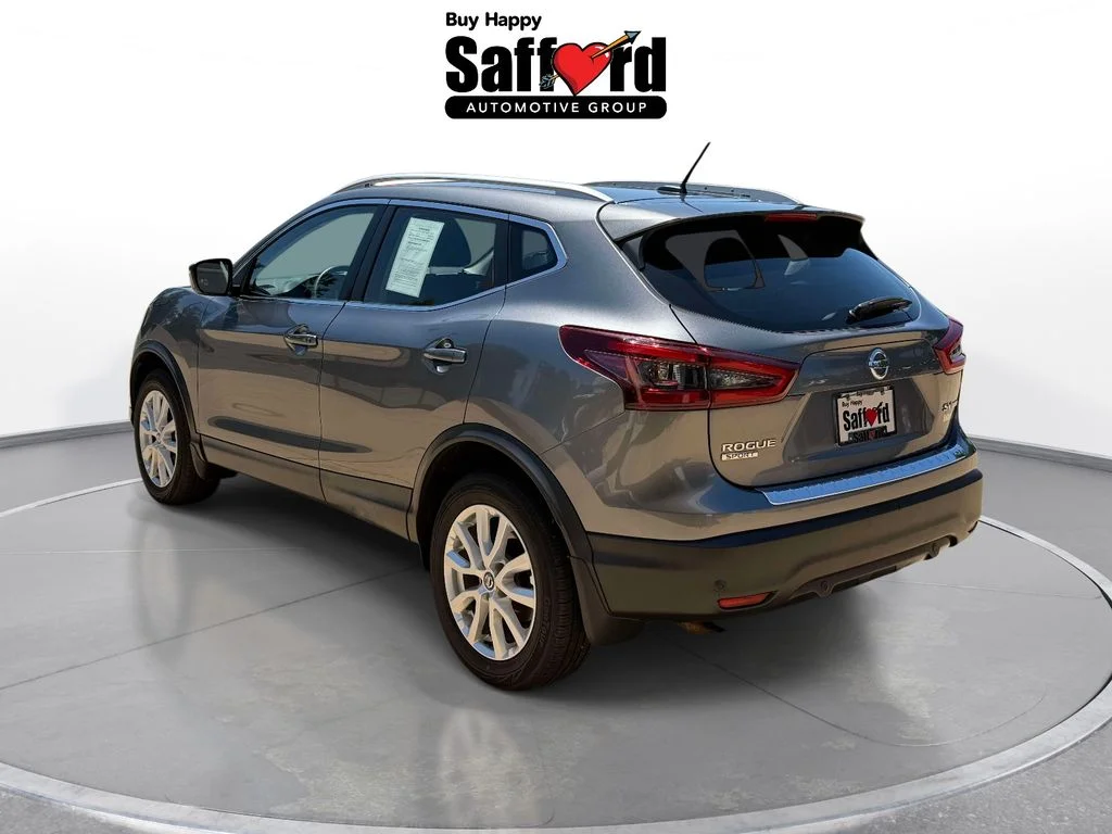 Used 2020 Gun Metallic Nissan SV image 5