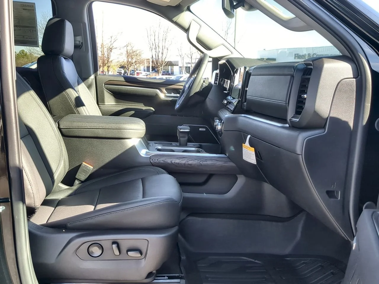 Used 2026 Onyx Black GMC SLT image 29