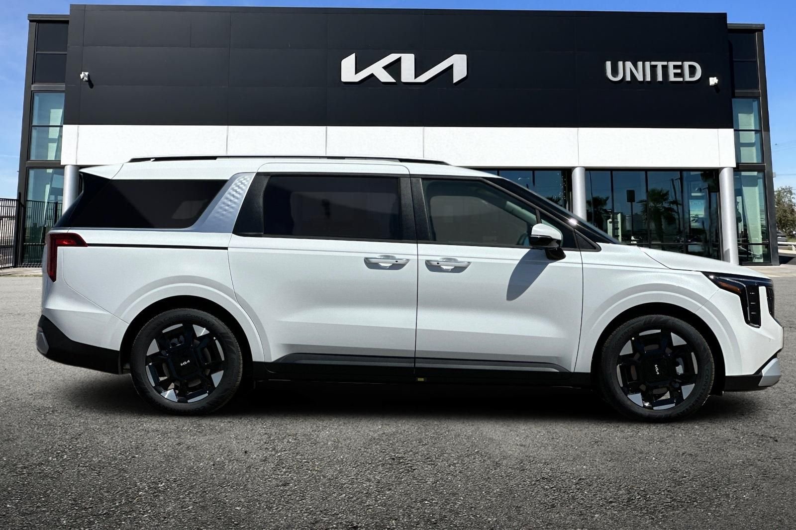 New 2026 White Kia EX image 3