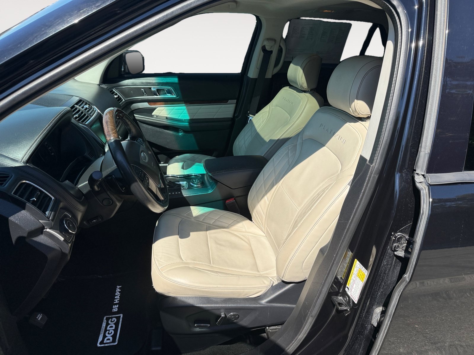 Used 2016 Shadow Black Ford Platinum image 10