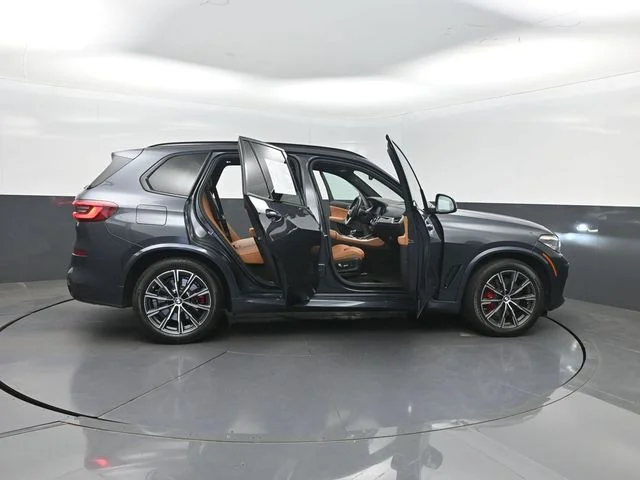 Used 2021 Gray BMW xDrive40i image 40