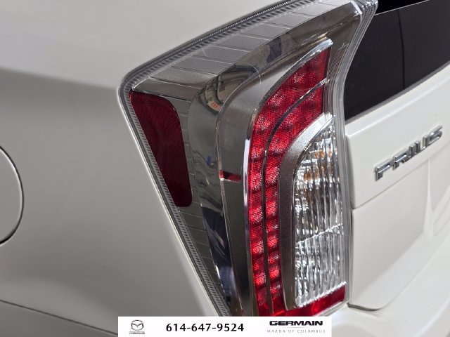 Used 2012 White Toyota Three image 15