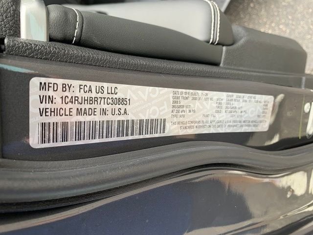 New 2026 Baltic Gray Metallic Clearcoat Jeep Limited Reserve image 19