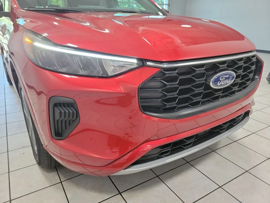 Used 2024 Red Ford ST-Line image 23