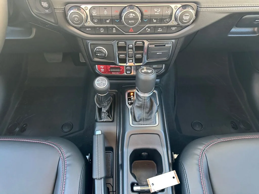 New 2026 Reign Jeep Rubicon X image 13