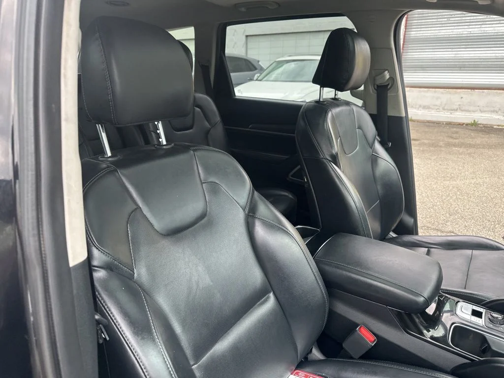 Used 2020 Black Kia S image 33