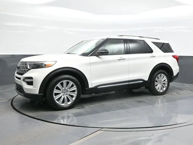 Used 2021 White Ford Limited image 5